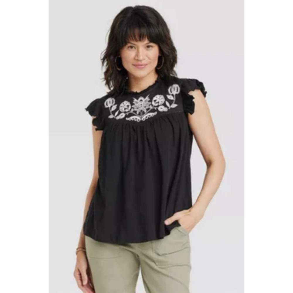Knox Rose Short Sleeve Floral Embroidered top Black Size XS